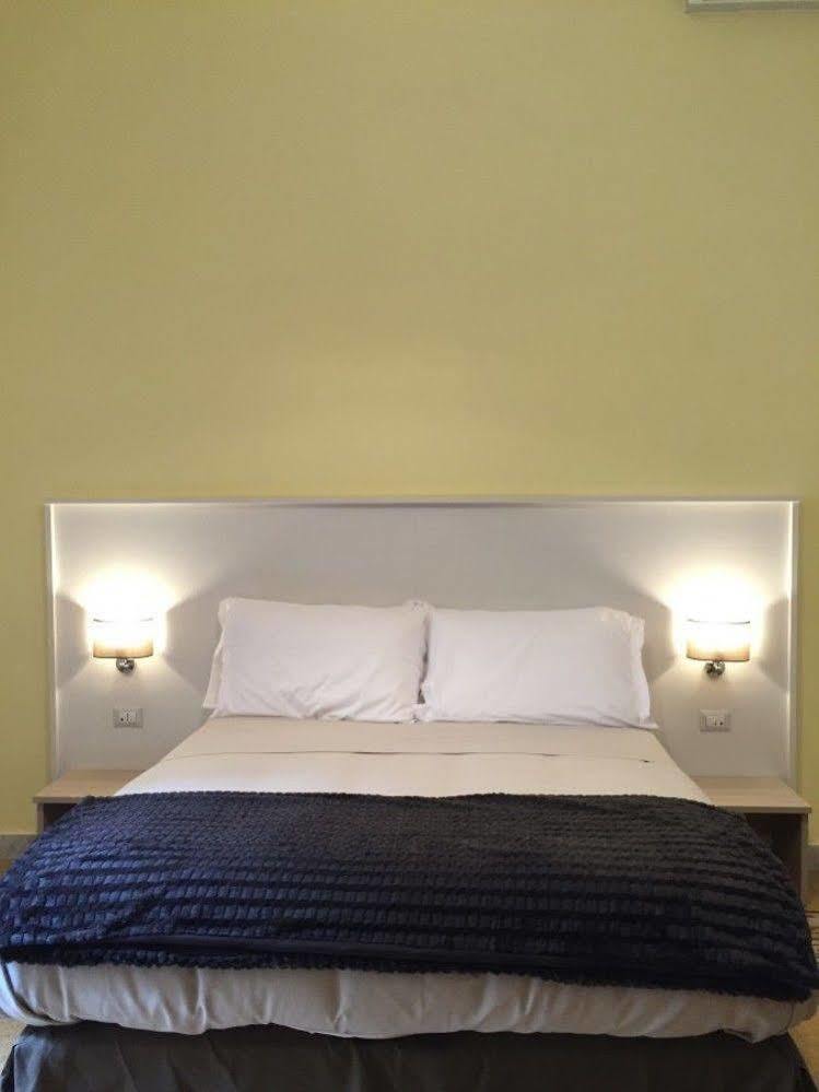 Napoli Milionaria B&B Экстерьер фото