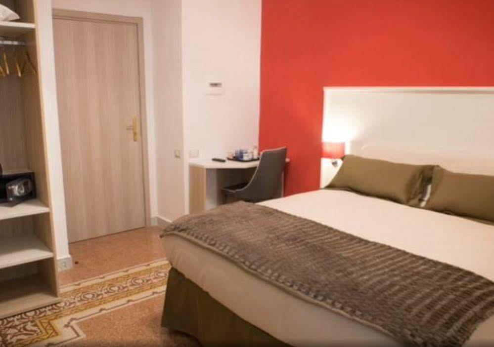 Napoli Milionaria B&B Экстерьер фото